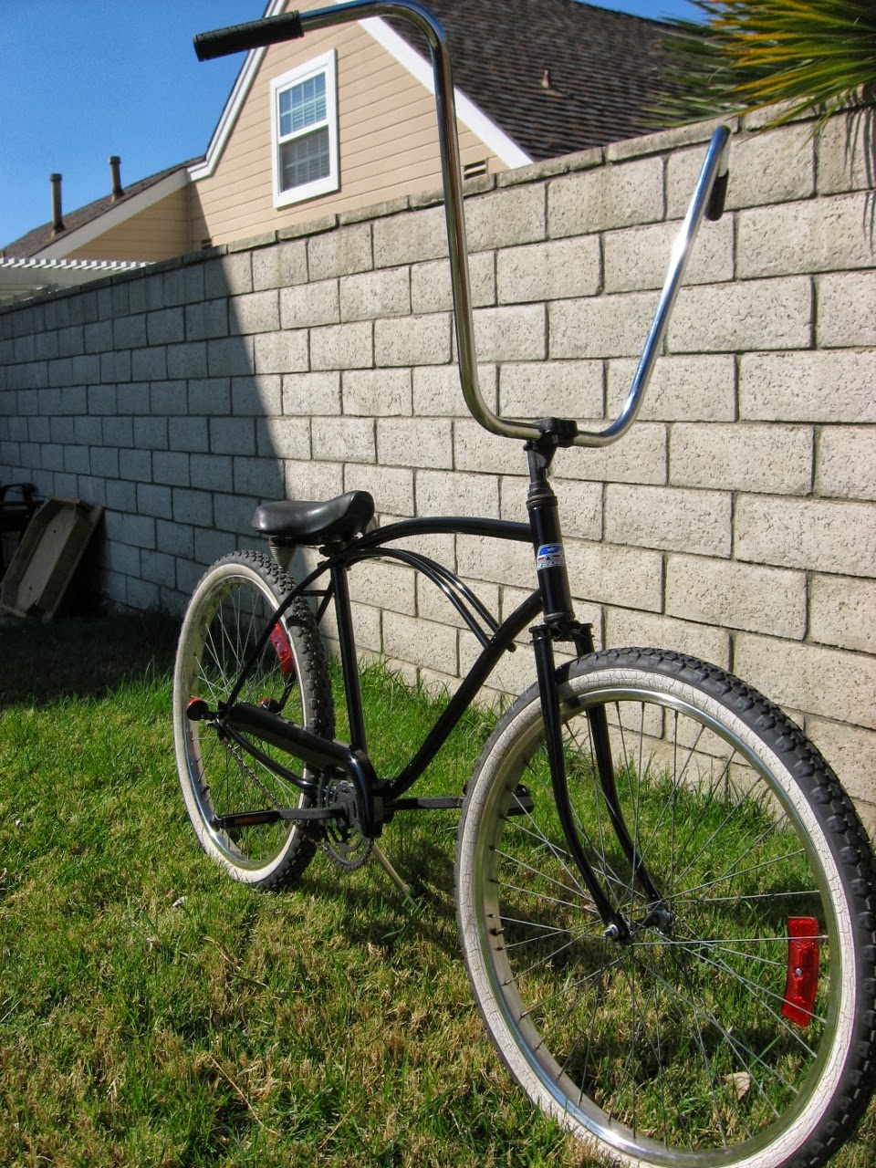 Cruiser bike shop with ape hangers